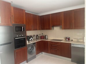 Private kitchen - Vrbo Property (Albufeira)
