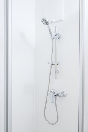 Bathroom - AT_GRA_050_MMASpo_001_033_00_01_A009 (Graz)
