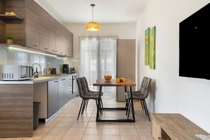 Comfort Apartment | Dining - Ocean Alley Seaside Retreats (K. Gouves)
