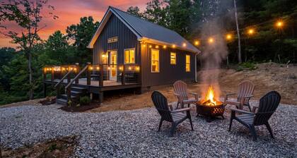 The Grey Squirrel Hideaway - Hot Tub , Fire-Pit, Pet-Friendly