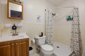 Bathroom - Spacious Open-Concept Studio Near EWR, NYC & NYNJ Stadium (Irvington)