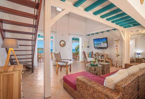 TV - Villa Casalane: Pool, Ocean View, Beach Within Walking Distance (Les Trois-Ilets)