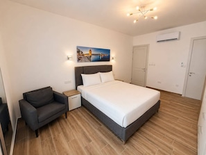 2 Schlafzimmer, Bügeleisen/Bügelbrett, WLAN