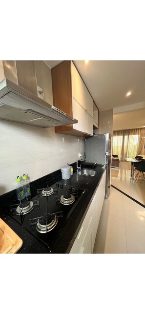 Private kitchen - APARTCONFORT SEA VIEW WIFI+HOMEOFFICE (Natal)