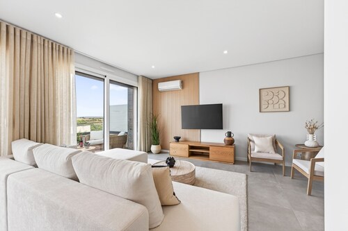 Ria Terrace House in Alvor