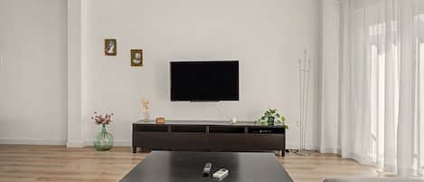 テレビ、テレビゲーム、DVD プレーヤー