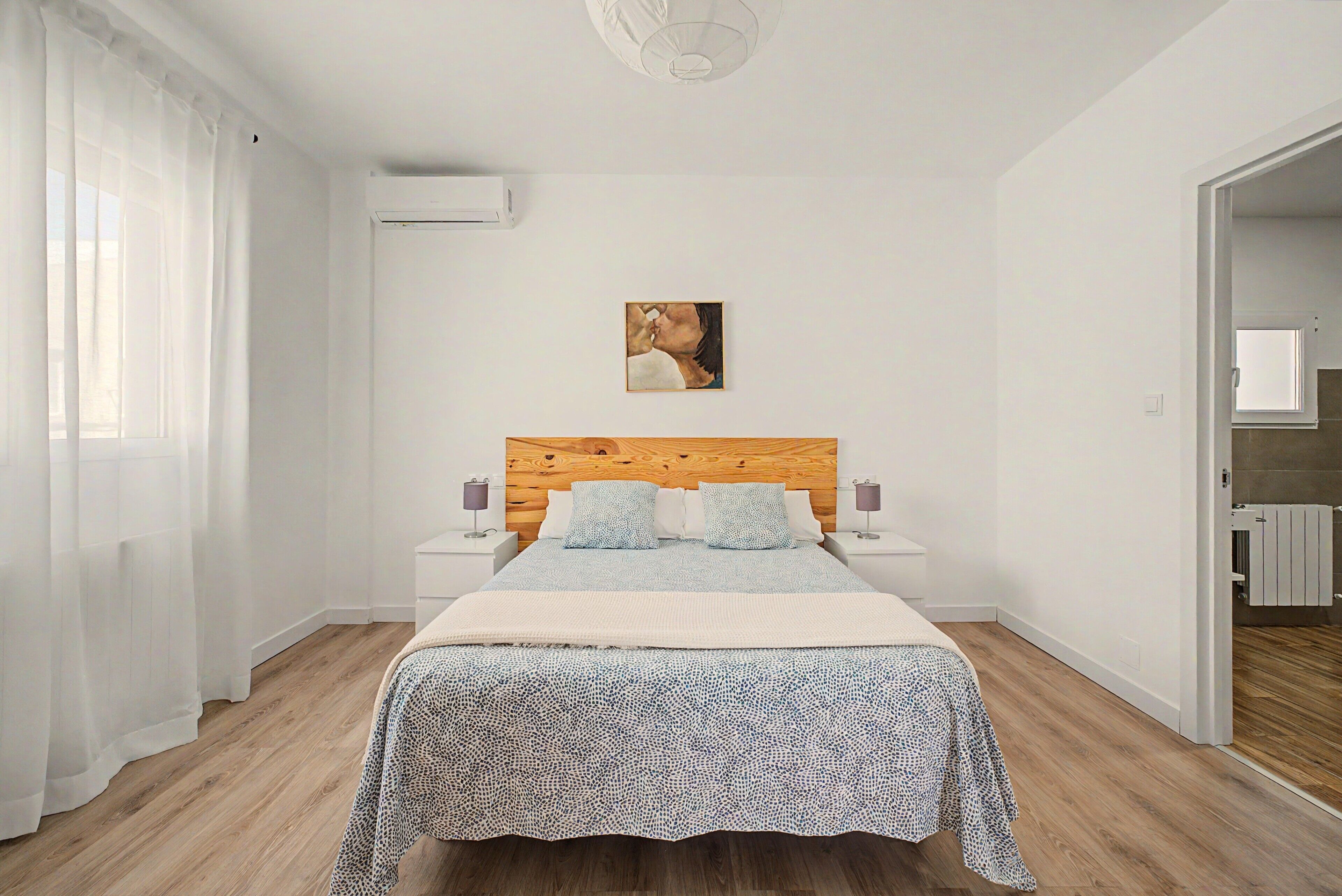 2 dormitorios, tabla de planchar con plancha, wifi y ropa de cama