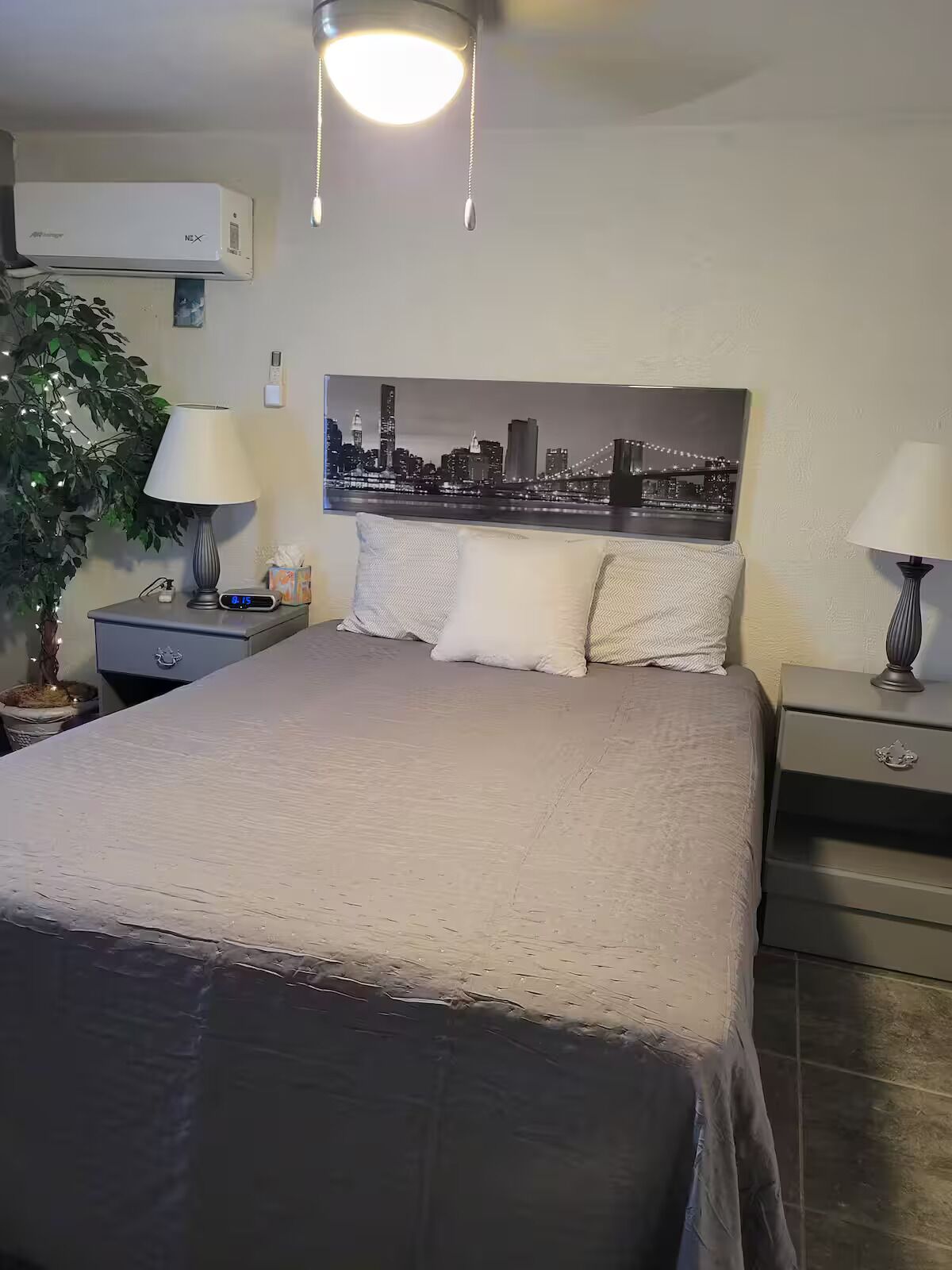 3 habitaciones, tabla de planchar con plancha y wifi gratis 
