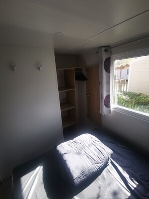 Room - Vrbo Property (Lit-et-Mixe)