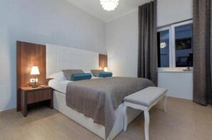 4 Schlafzimmer, Bügeleisen/Bügelbrett, WLAN, Bettwäsche