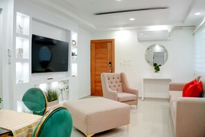 Smart TV - Spacious 3-bedroom apartment in charming Santiago de los Caballeros with AC (Santiago de los Caballeros)