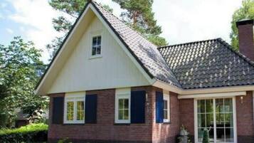 Villa | Exterior