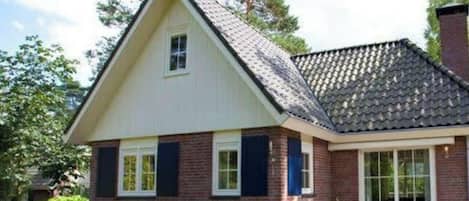 Villa | Exterior