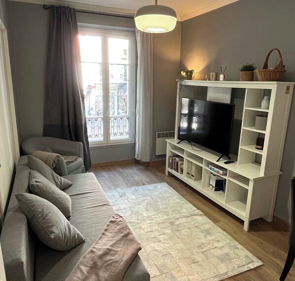 Living area - Apartment for 4 people with Wifi in Paris (Paris)