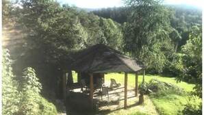 Property grounds - Vacation rental for 4 people, right on the Osserbad in Lam in the Bavarian Forest (Lam)
