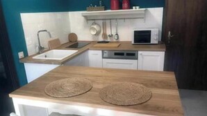 Private kitchen - Vacation rental for 2 people, right on the Osserbad in Lam in the Bavarian Forest (Lam)