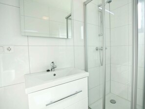 House | Bathroom - Holiday Home in Otterlo With Terrace (Otterlo)