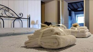 Apartamento, patio, vistas a la piscina | Wifi gratis