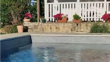 Piscina externa sazonal