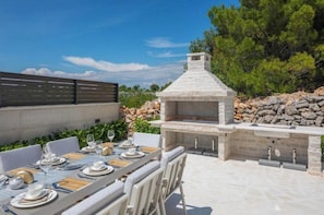 Outdoor dining - Villa Luka (Srima)