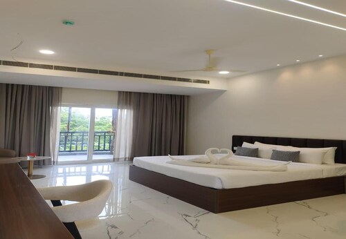 Firefox Hotel and Resorts