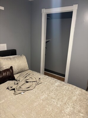 Bügeleisen/Bügelbrett, WLAN, Bettwäsche