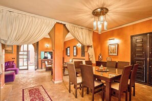 Dining - Vrbo Property (Marrakesh)
