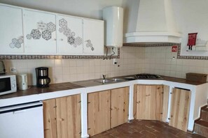 Private kitchen - Casa do Castelo - Historic District (Mértola)