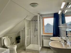Ferienhaus | Badezimmer