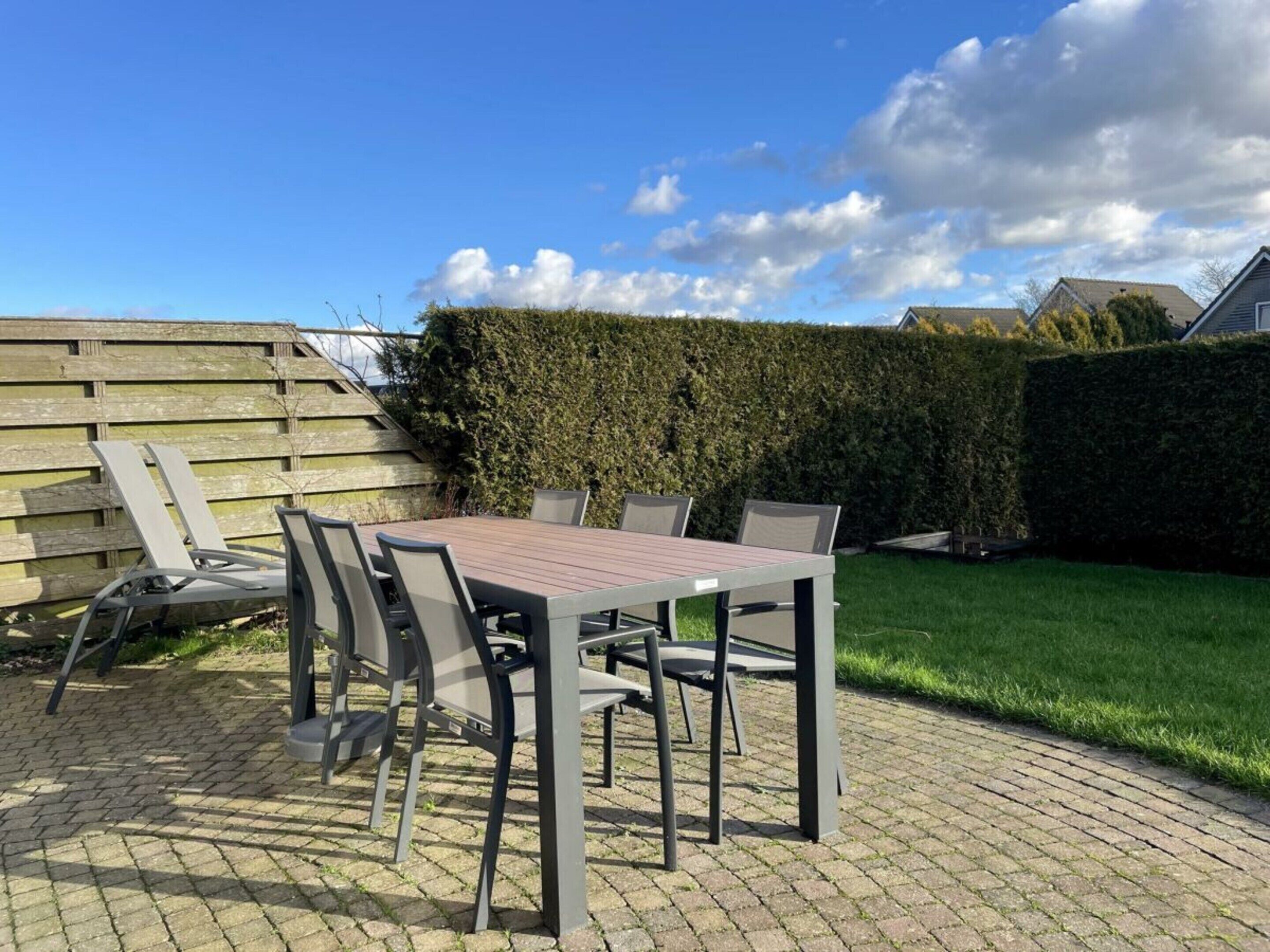 House | Outdoor dining