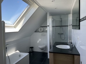 Villa | Badezimmer