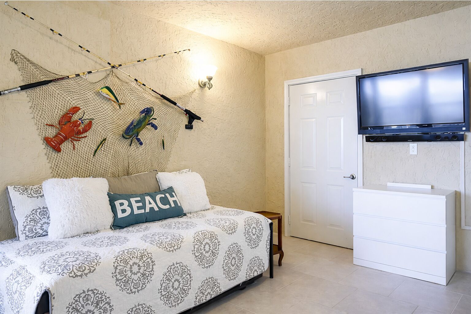 3 bedrooms, iron/ironing board, Internet, bed sheets