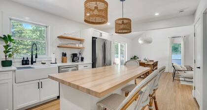 Completely Renovated Modern Hampton Bays Retreat with Brand New Pool,...