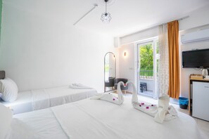 Chambre Triple Classique | Fer et planche à repasser, Wi-Fi gratuit