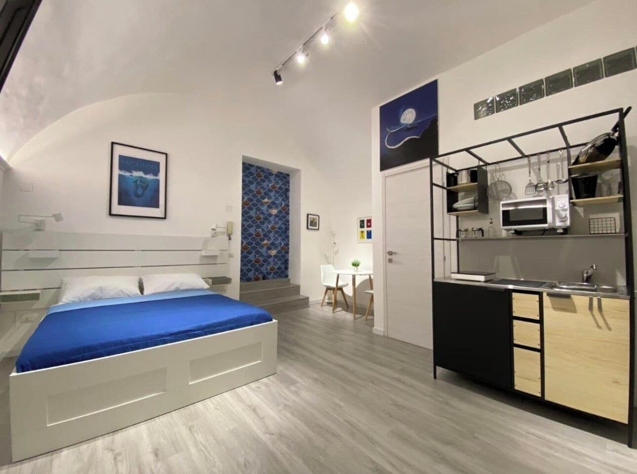 1 slaapkamer, een strijkplank/strijkijzer, wifi, beddengoed