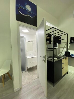 Interior - Just a short walk from the subway and near the historic center of Naples (Napoli)
