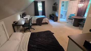 1 bedroom, iron/ironing board, internet, bed sheets