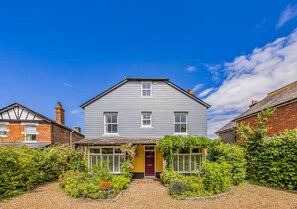 Exterior - Gorgeous Bosham Family Home - Pass the Keys (Bosham)