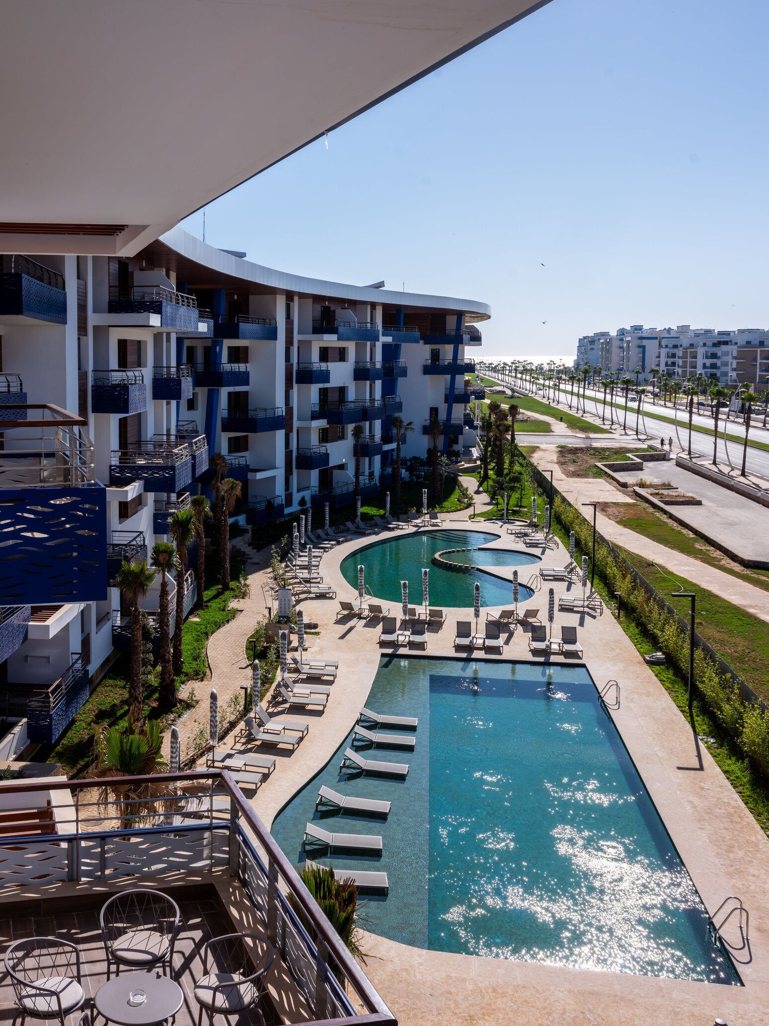 2 piscinas al aire libre