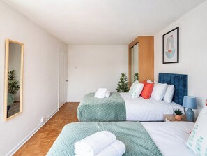 Room - Beachfront Location with Great View & Free Parking (Bournemouth)