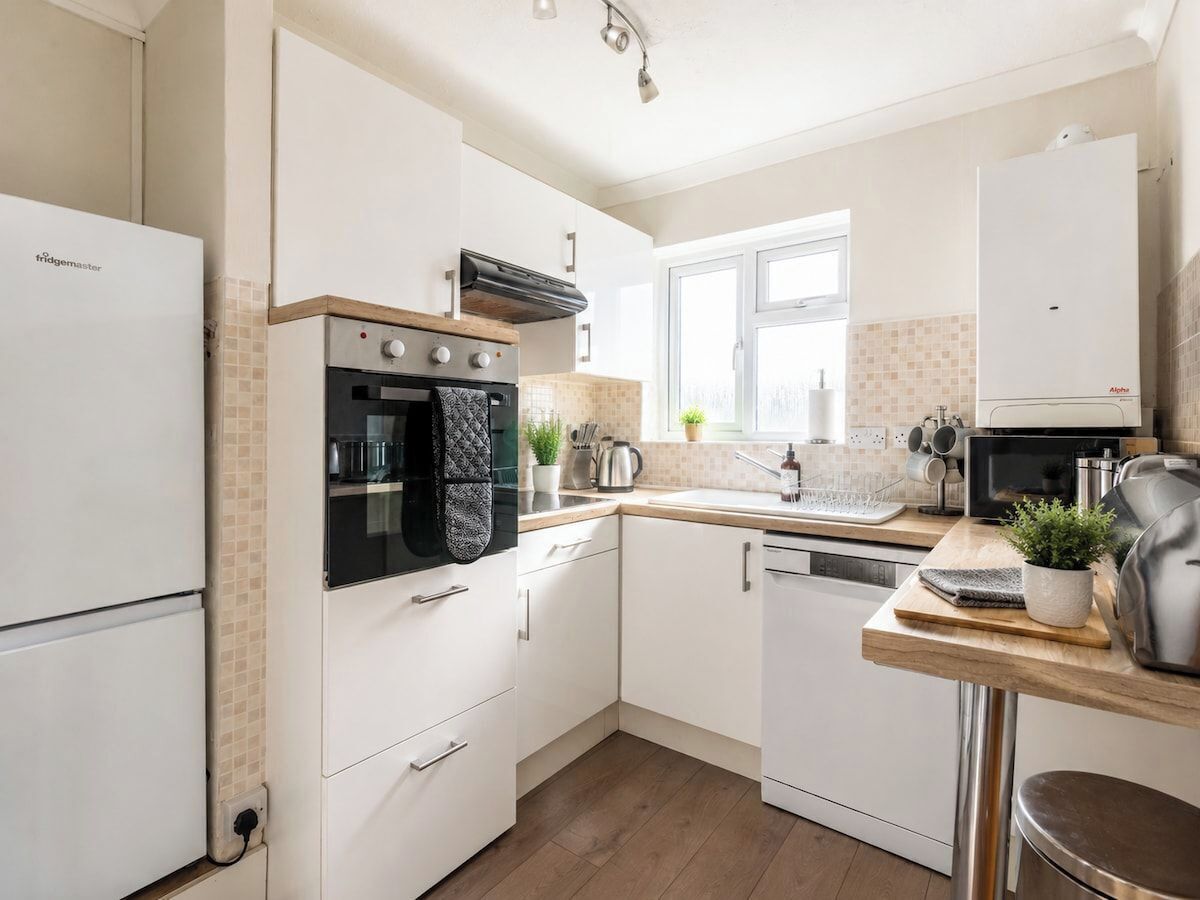 Microwave, coffee/tea maker