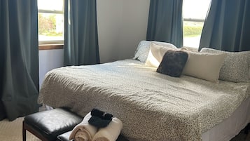 3 soverom, strykejern/-brett, wi-fi og sengetøy