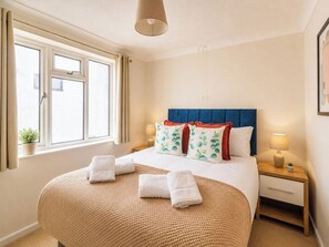 2 bedrooms, Internet - Amazing Sea View near the Beach with Free Parking (Bournemouth)