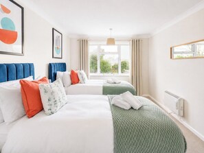 Room - Amazing SeaView Opposite the Beach w/ Free Parking (Bournemouth)