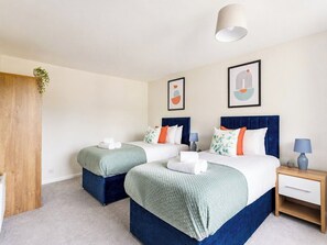 Room - Sea View Flat in Great Location with Free Parking (Bournemouth)