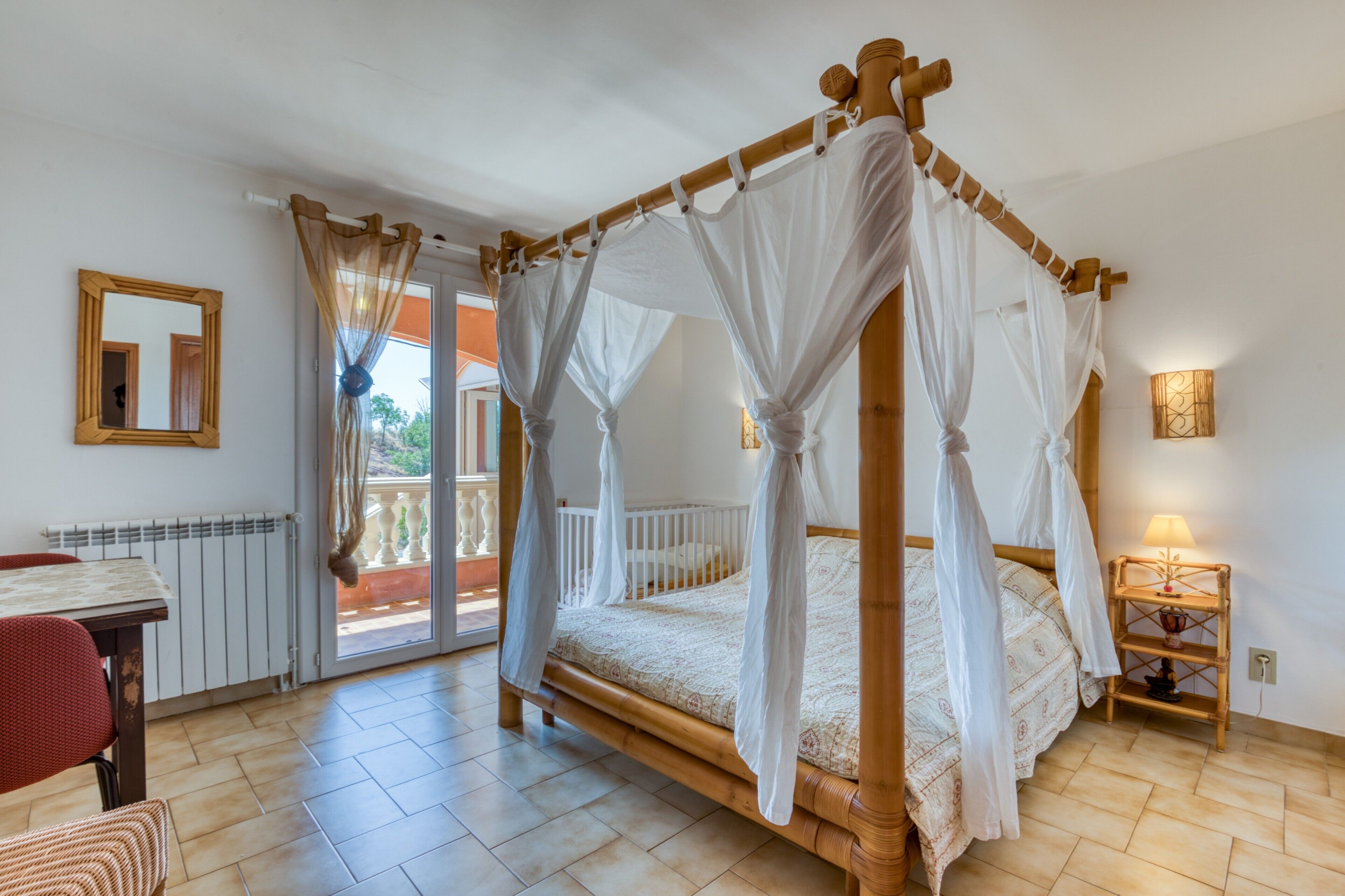 6 camere, ferro/asse da stiro, Wi-Fi, lenzuola
