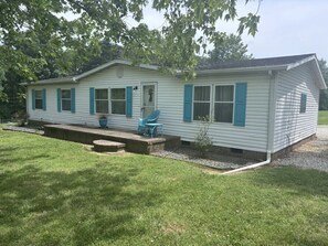 Exterior - Reindeer Crossing - Prancer Blue - 1.5 mi to HW (Dale)