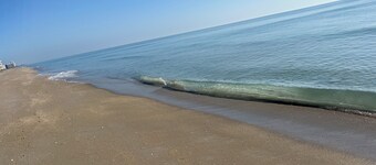 Remodeled 2BR Beachfront Condo Ground Floor Heated Pool