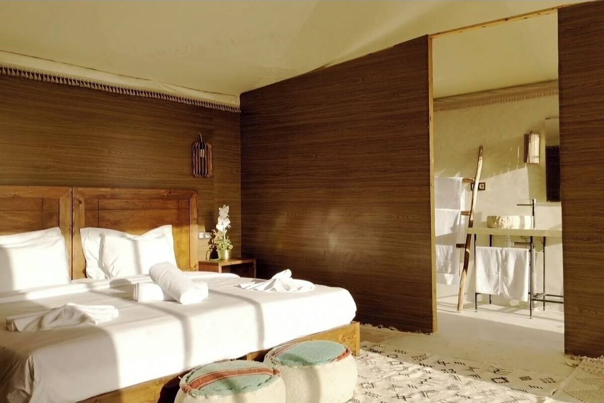 Phòng đôi hoặc 2 giường đơn Deluxe, quang cảnh sa mạc | Két bảo mật tại phòng, truy cập Internet không dây miễn phí 