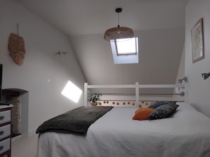 Bügeleisen/Bügelbrett, kostenloses WLAN, Bettwäsche